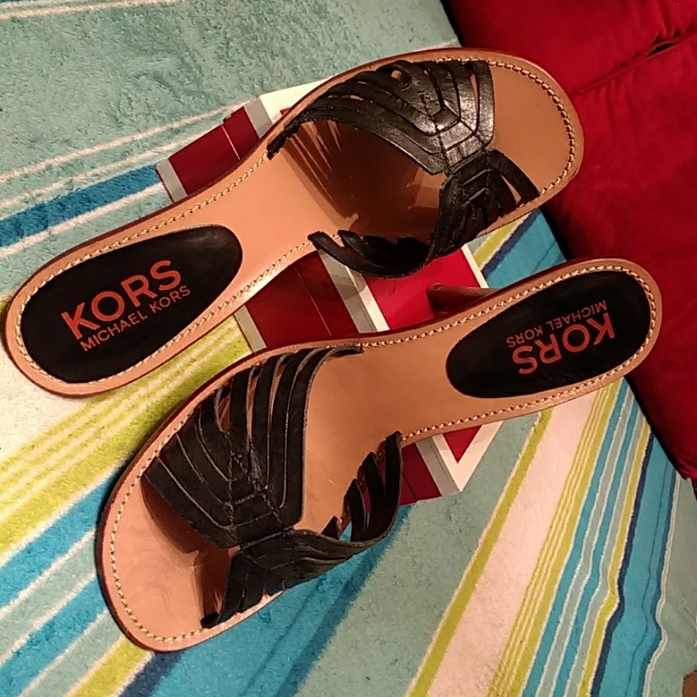 Authentic Michael Kors Heel Shoe 8.5M Brazil